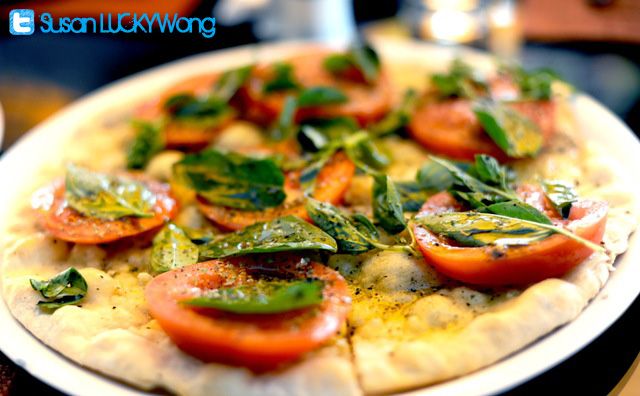 Trattoria in Nairobi, Kenya photographed by Susan Wong 2012