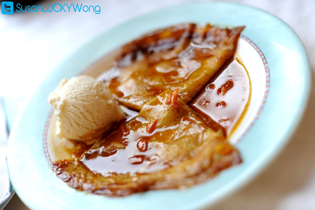 Alan Bobbe's Bistro in Nairobi Kenya photographed Susan Wong 2012 - crepe suzette Alan Bobbe's Bistro in Nairobi Kenya photographed Susan Wong 2012 - crepe suzette