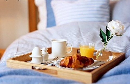 breakfast in bed
