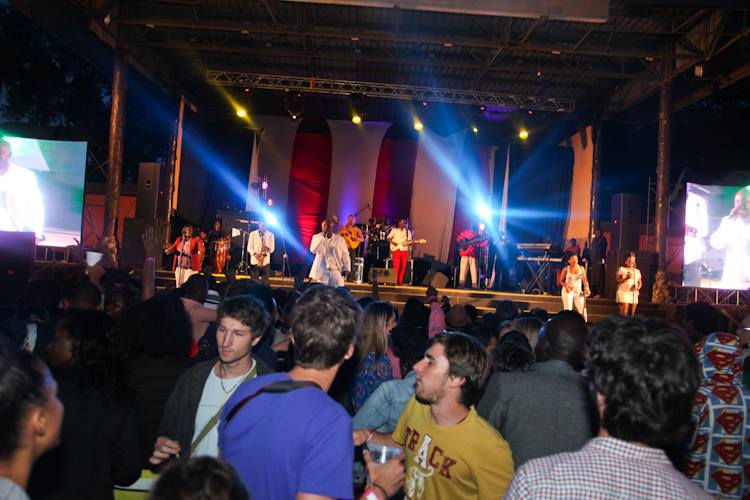 blankets and wine 3