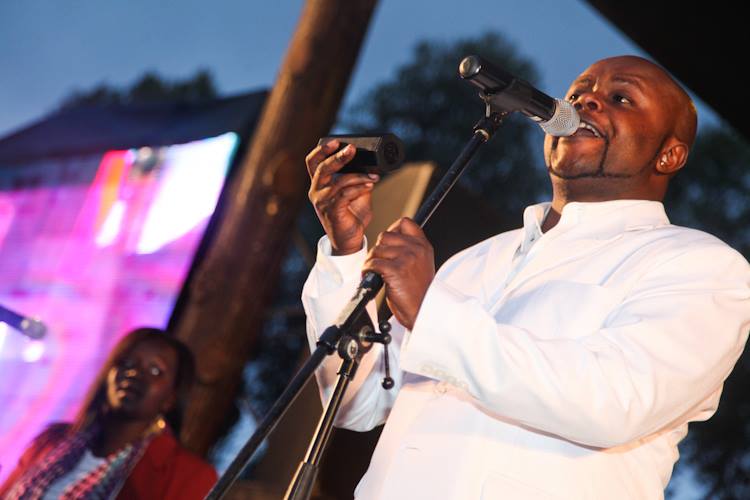 blankets and wine 4