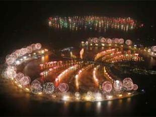 dubai-2014-fireworks-display-breaks-guinness-world-record