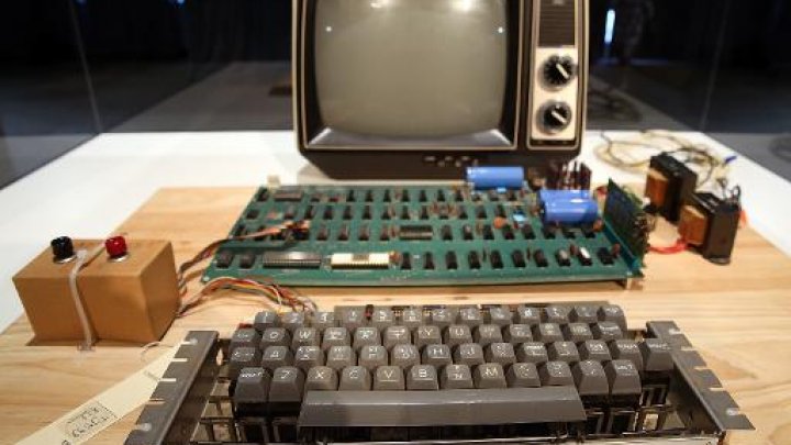 Apple computer