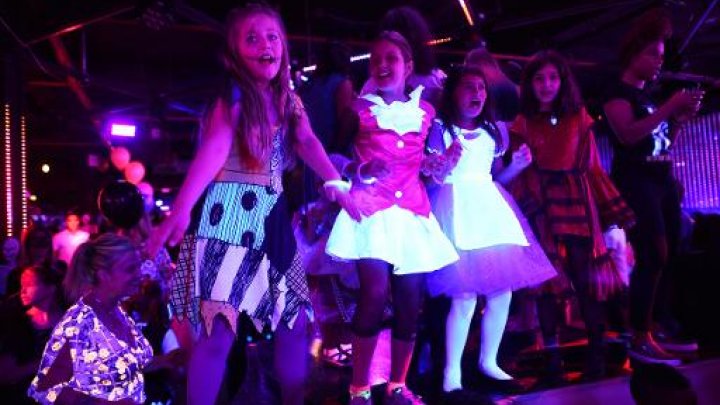 kids clubbing