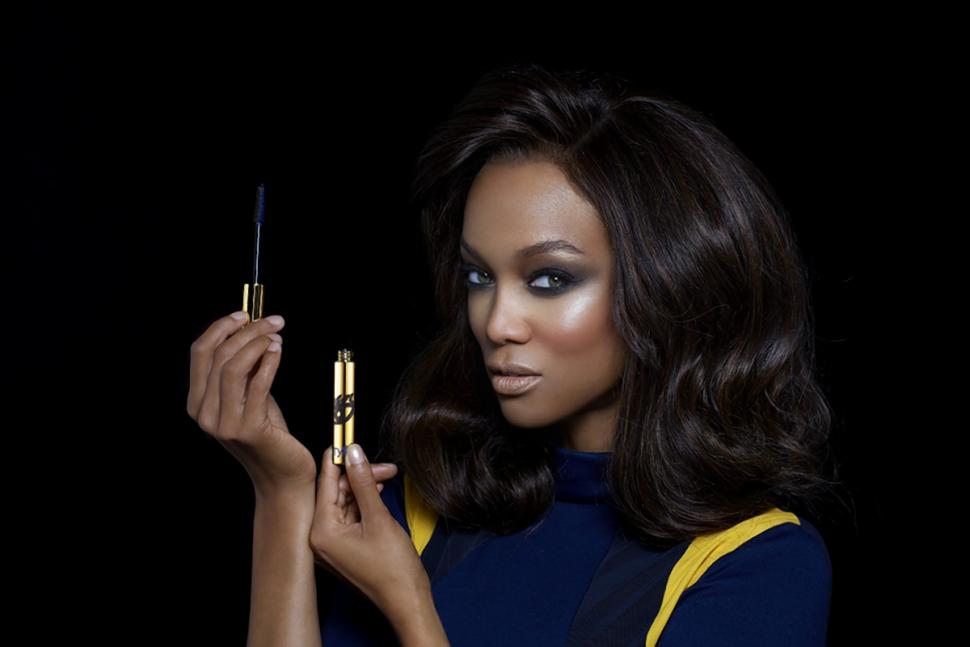 Tyra Banks makeup 1