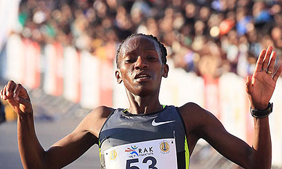 Kabuu blasts to second fastest ever time