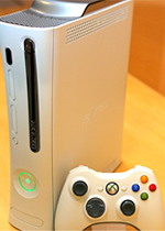 Microsoft cuts Xbox 360 model price