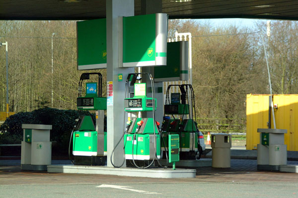Oil prices bubble higher