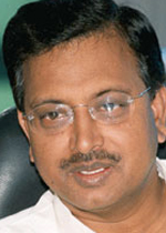 Head of India s biggest firm resigns