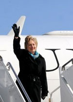 Clinton arrives in Asia