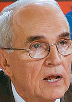 Cuba s central bank chief steps down