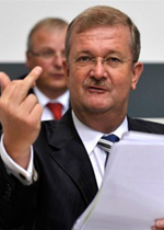 Porsche boss braces for boardroom clash