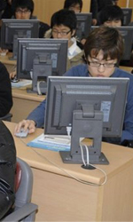 Windows 7 released to computer makers