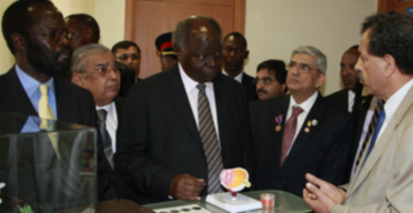Kibaki urges PPPs for healthcare