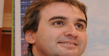 Kenya urged to market tourism online