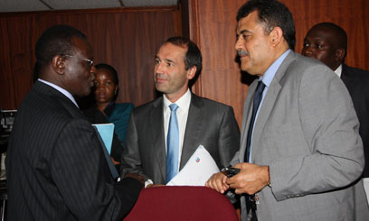 Fuel price cap stays, vows Murungi