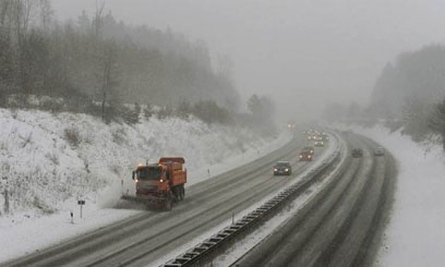Snow blows Xmas chill on E. Africa tourism