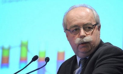 Total chief says oil at $100 barrel would be a mistake