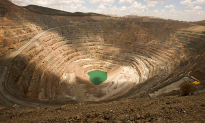 Copper prices hit record peak at $10,000