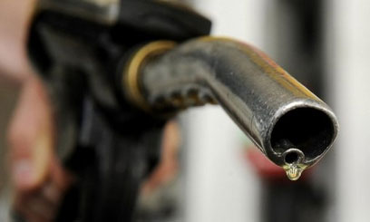 Oil prices tumble nearly $6 on Japan nuclear fears
