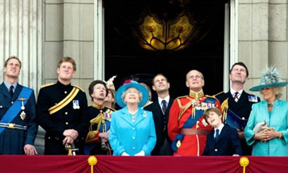 Royal wedding, hot weather boosts Next clothing