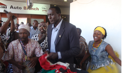 Heroes welcome for sevens team