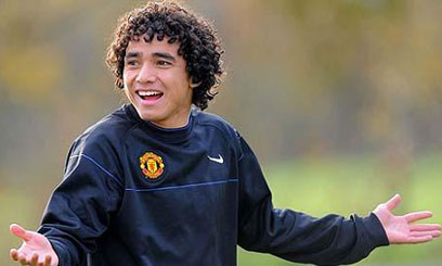 Rafael extends Man United contract