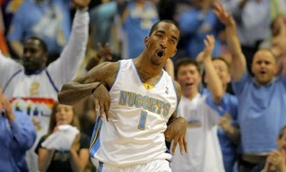 Nuggets down Lakers to even series