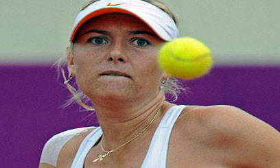Sharapova returns after surgery