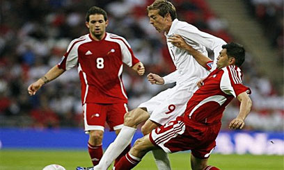 England and Serbia close on World Cup