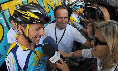 Lance Armstrong strikes