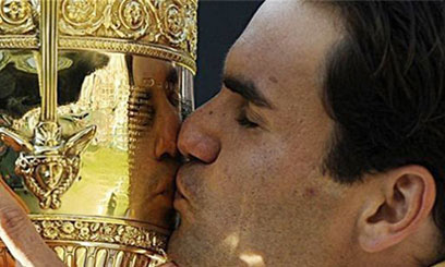 Federer joins legends of sport