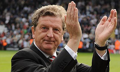 Hodgson agrees new deal