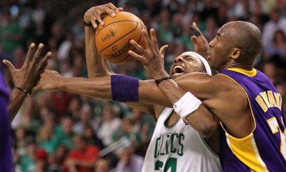 Pierce powers Celtics to 3-2 lead