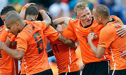 Dutch and Japan eyeing top spot
