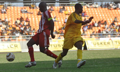 Stars down their tools in Dar