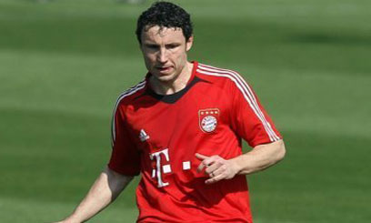 Van Bommel to make Serie 'A' bow