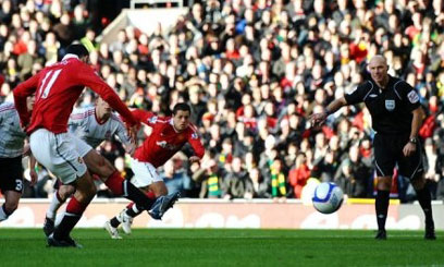 Fergies hails evergreen Giggs