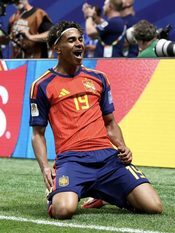 Yamal on fire as scorching Spain humiliate Saudi Arabia in World Cup tie