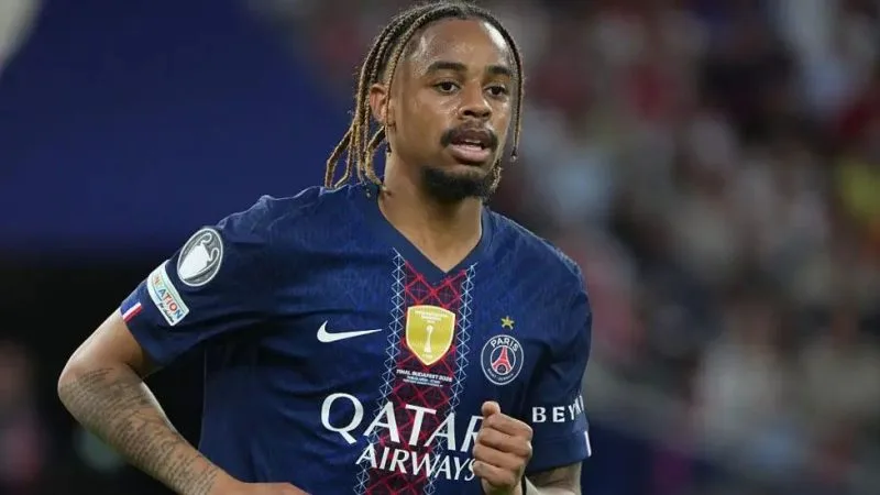 Arsenal Consider Signing PSG Foward Barcola Over Villa’s Rogers