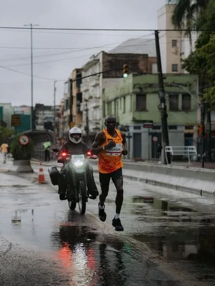 Marathon legend Eliud Kipchoge finishes 12th at Brazilian road race