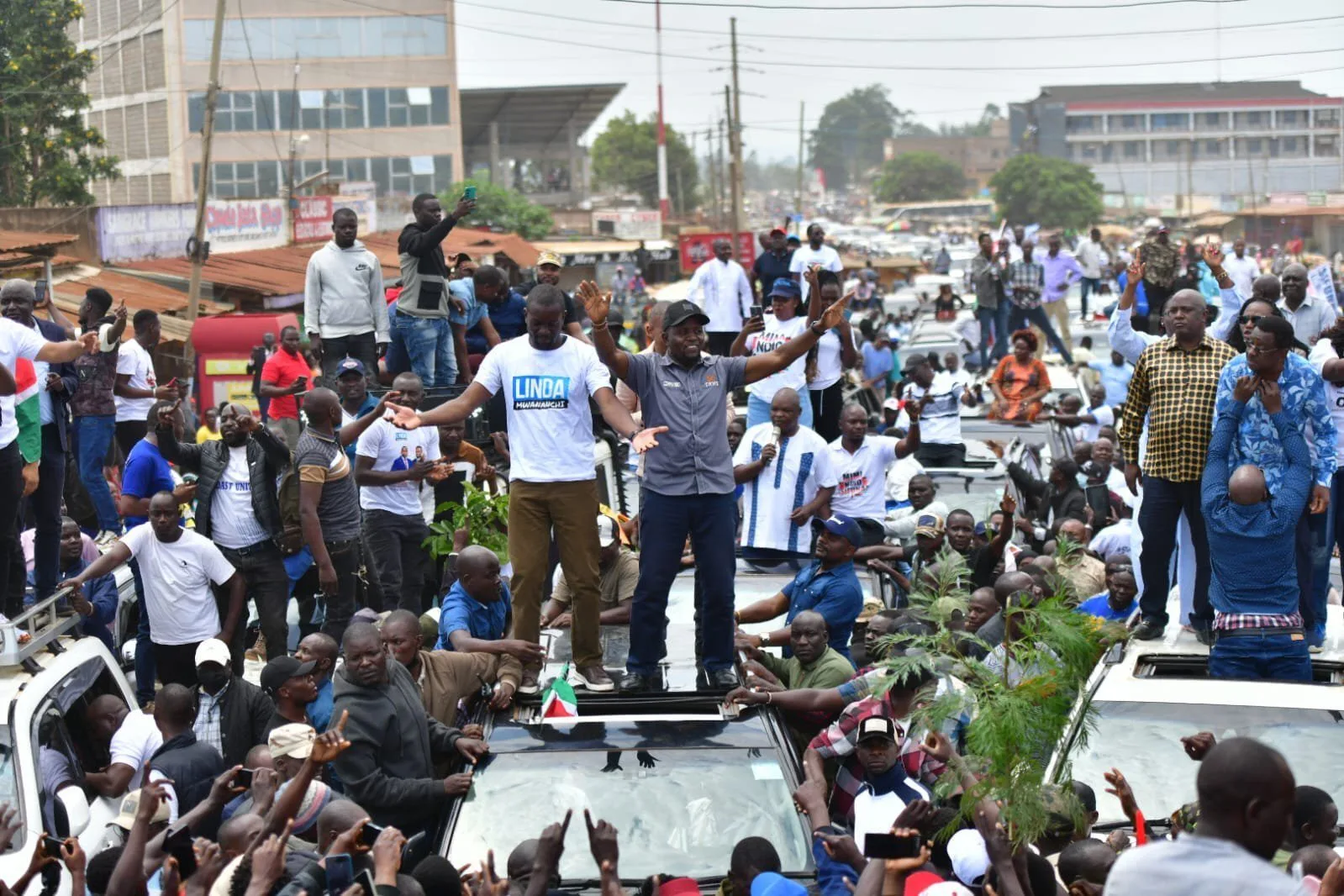 Western Kenya residents shower Sifuna’s Linda Mwananchi movement with cash donations
