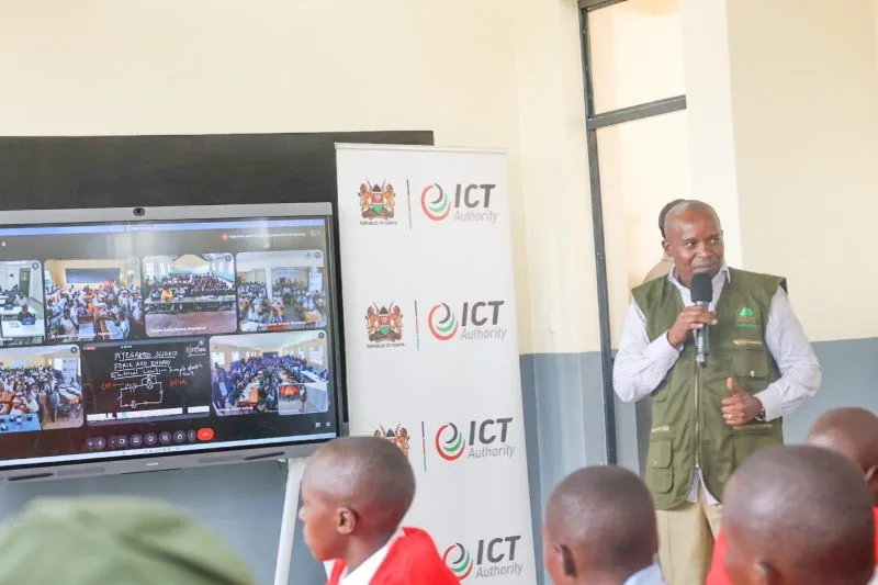 Govt begins ICT rollout in 10,000 junior schools