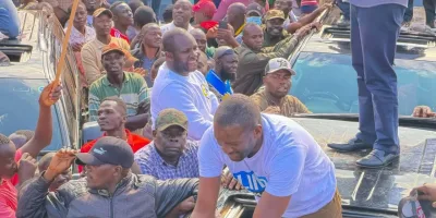 Western Kenya residents shower Sifuna’s Linda Mwananchi movement with cash donations