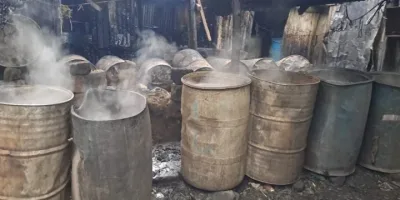 Two Arrested, 220 Litres of Chang’aa Seized in Kibra Crackdown
