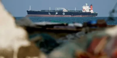 US insists Strait of Hormuz is open as it exchanges strikes with Iran