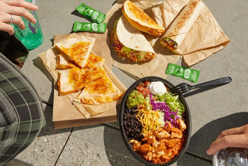 Taco Bell removes lettuce from menu in US after links to explosive diarrhoea