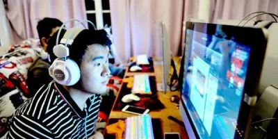 How to get £2,000 to play computer games at university