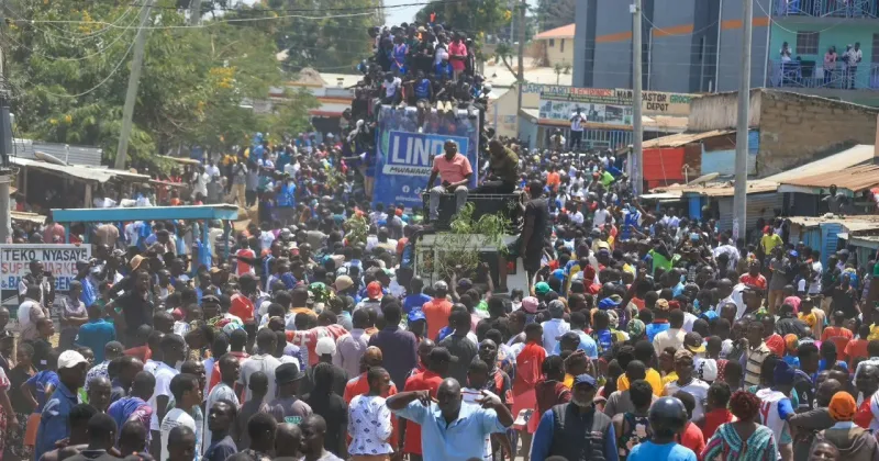 Deadly Homa Bay clashes during Linda Mwananchi rally leave officer dead, dozens injured