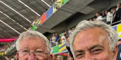 Mourinho says he agreed to replace Ferguson at Man Utd